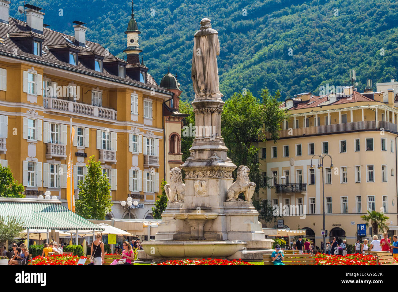 Statua di Walther von der Vogelweide, Bolzano Città, Provincia Autonoma di Bolzano, Trentino-Alto Adige, Italia. Foto Stock