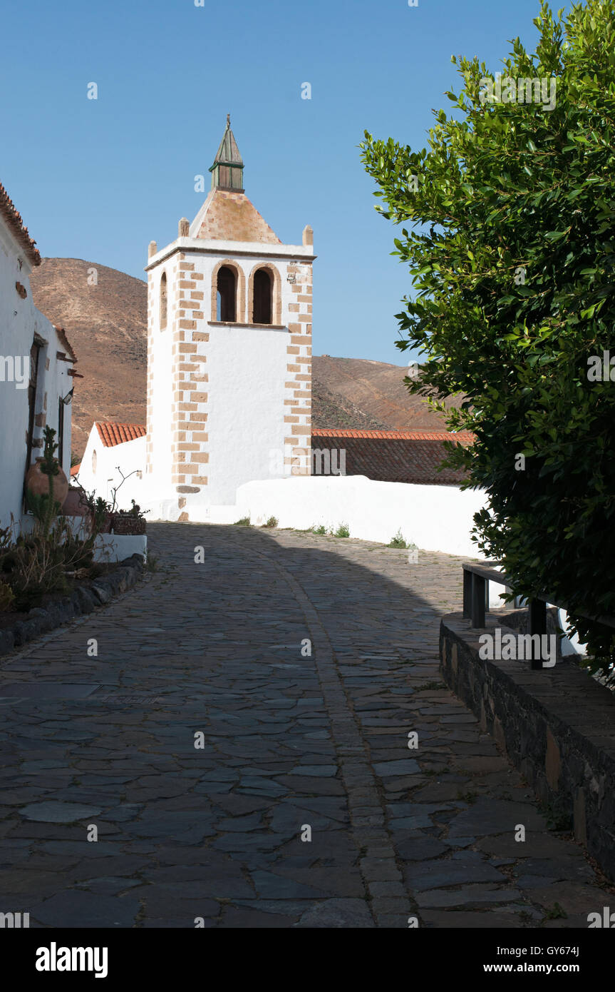 Fuerteventura: la Cattedrale di Santa Maria nella città di Betancuria, costruita tra 1410 e 1424 Foto Stock