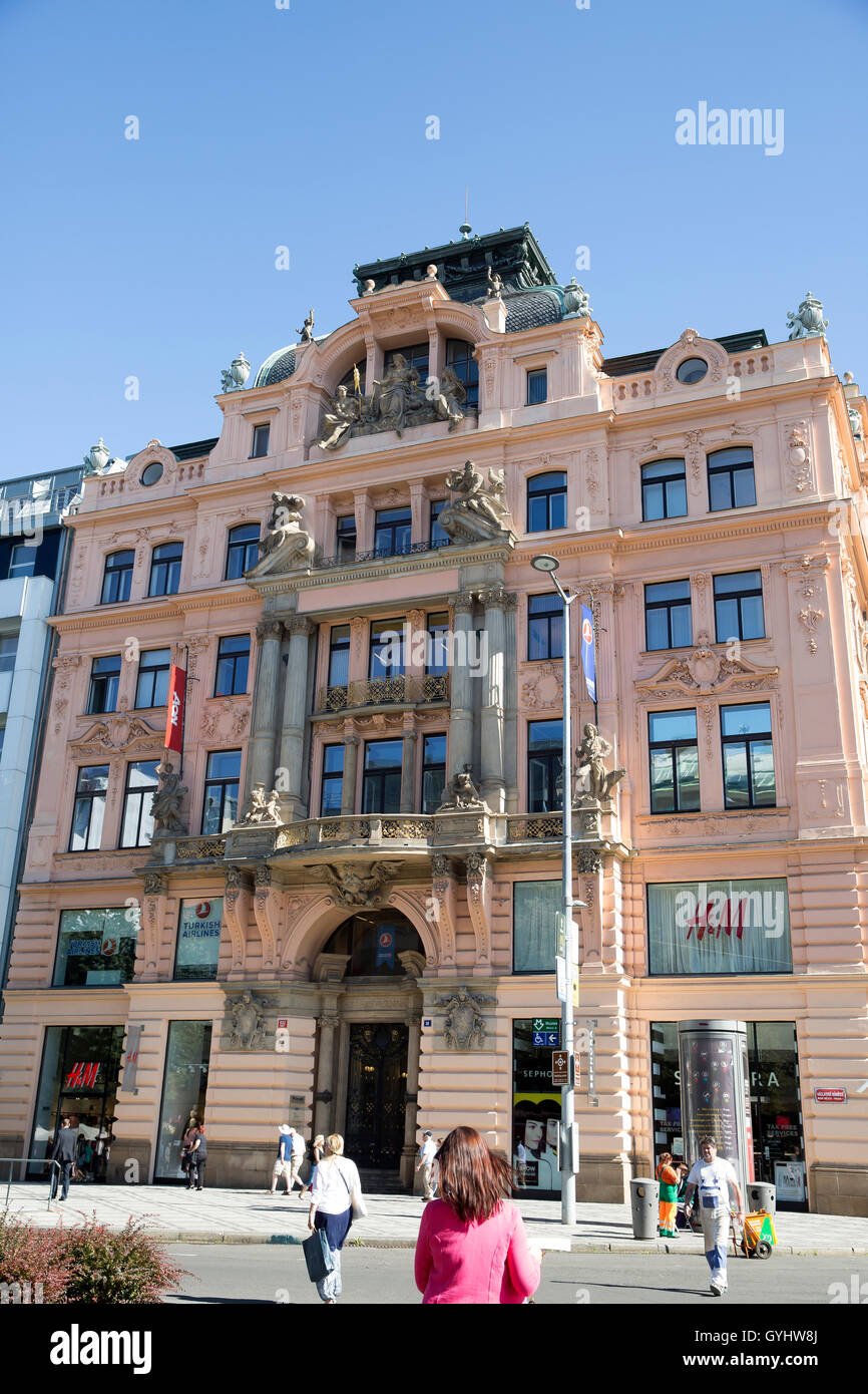 H&M negozio di abbigliamento a Praga Foto stock - Alamy