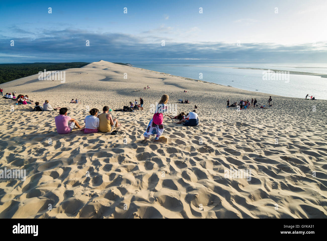 I turisti alla Grande Duna del Pyla, la baia di Arcachon, Francia Foto Stock