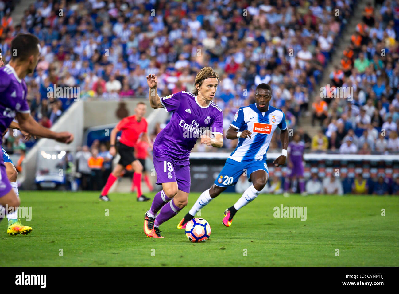 Barcellona - Sep 18: Luka Modric gioca in La Liga match tra RCD Espanyol e Real Madrid CF A RCDE Stadium il 18 settembre 2016 a Barcellona, Spagna. Credito: Christian Bertrand/Alamy Live News Foto Stock