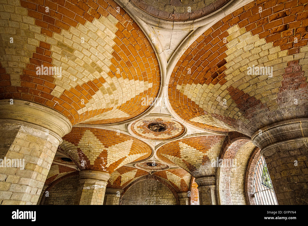 Il soffitto di Cristallo Palace alla metropolitana che è stata ripristinata Foto Stock