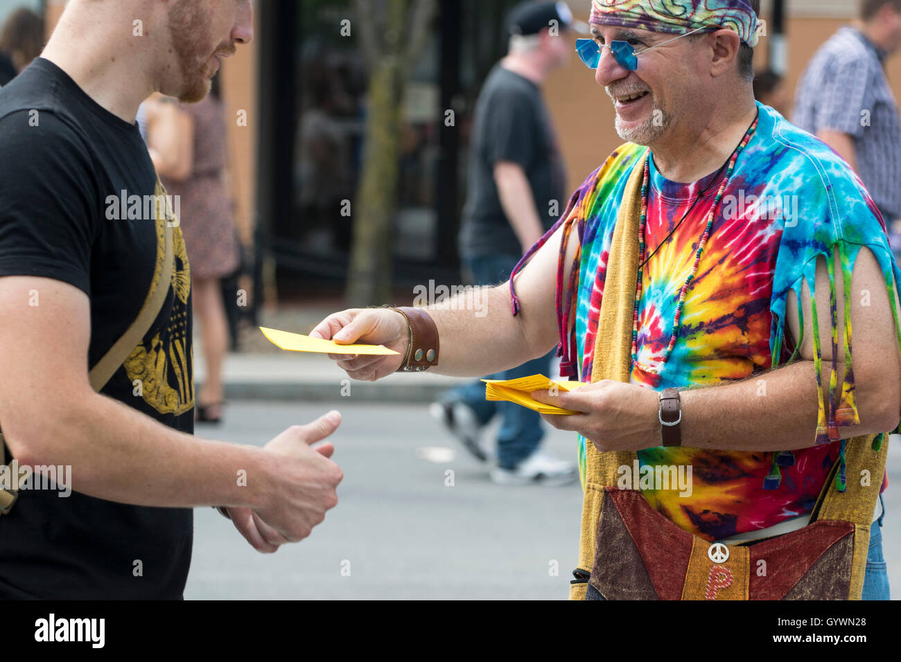 Hippie a un festival di strada Foto Stock