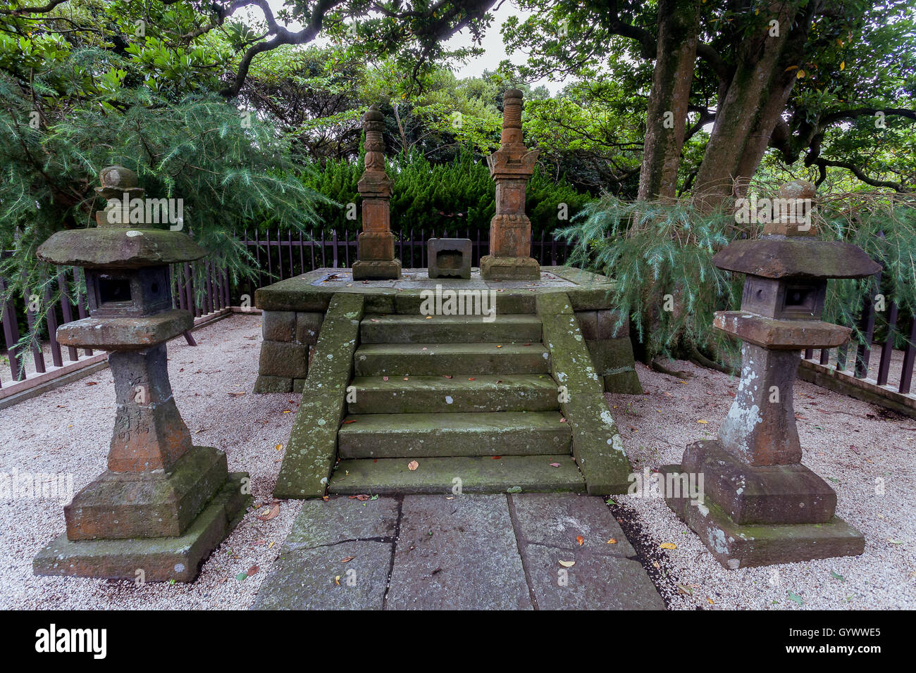 Le tombe di William Adams (il Samurai inglese) e sua moglie nel Tsukayama Park a Yokosuka, Kanagawa, Japan21 agosto 2016. Foto Stock