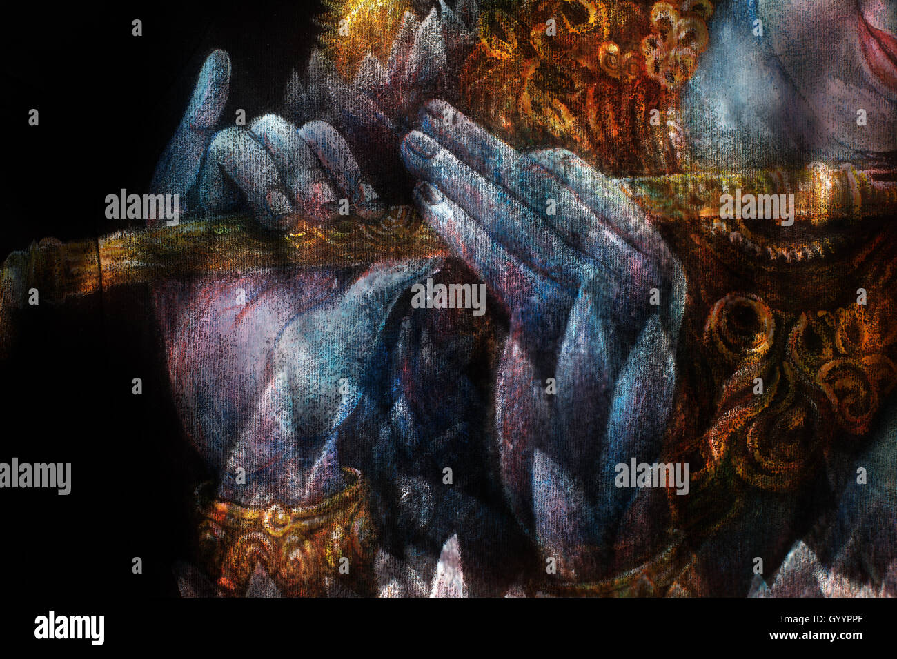 Le mani del Signore krishna riproduzione di flauto, dettaglio con lotus pattern. Foto Stock