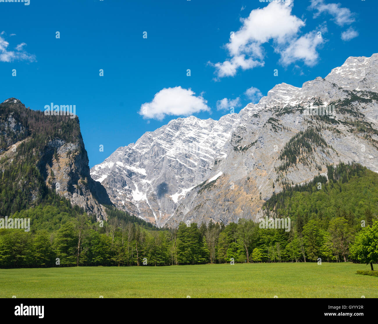 Vista del versante orientale del Watzmann, snow melt, Berchtesgadener Land, Alta Baviera, Baviera, Germania Foto Stock