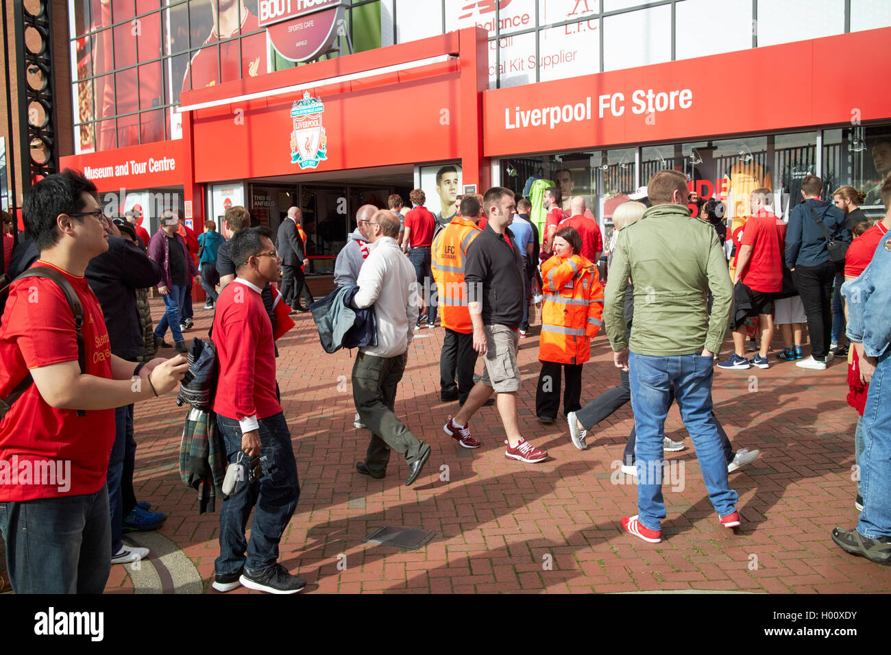 Museo e store ufficiale ingresso Liverpool FC anfield stadium Liverpool Merseyside Regno Unito Foto Stock