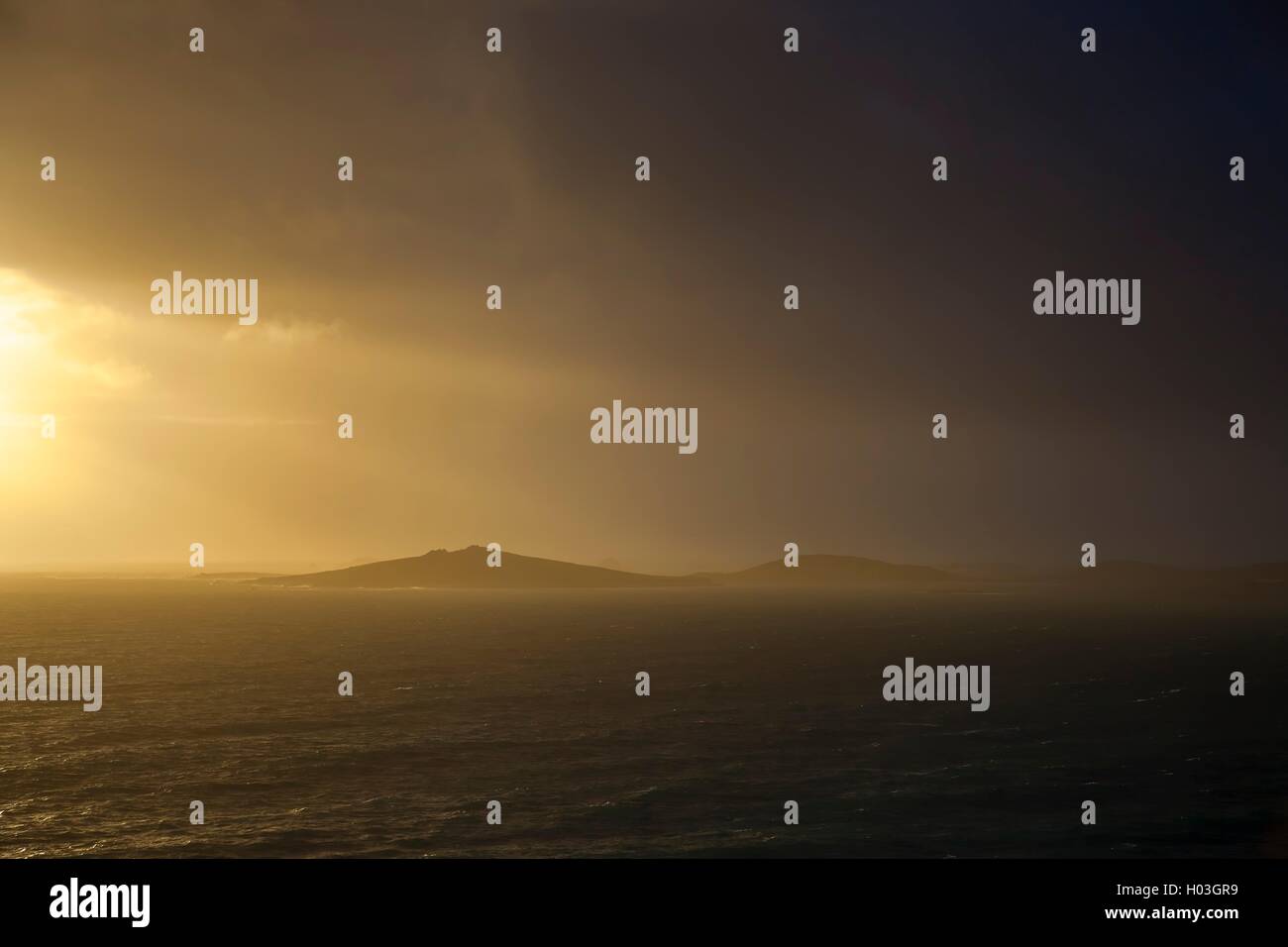 Sansone al tramonto da St Mary's, isole Scilly, Inghilterra Foto Stock