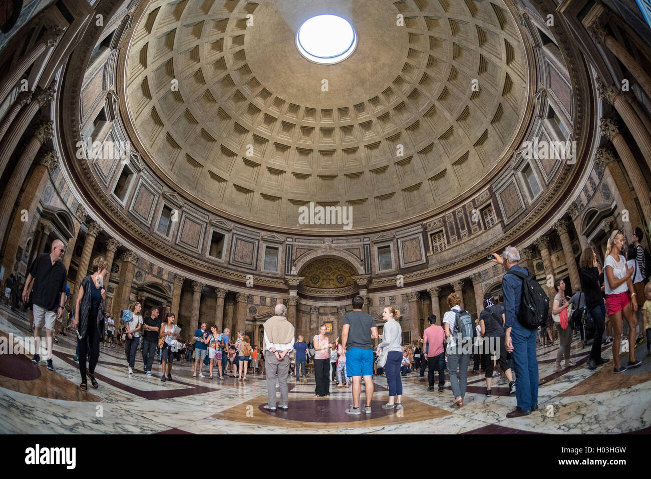 Roma. L'Italia. Interno del Pantheon. Foto Stock