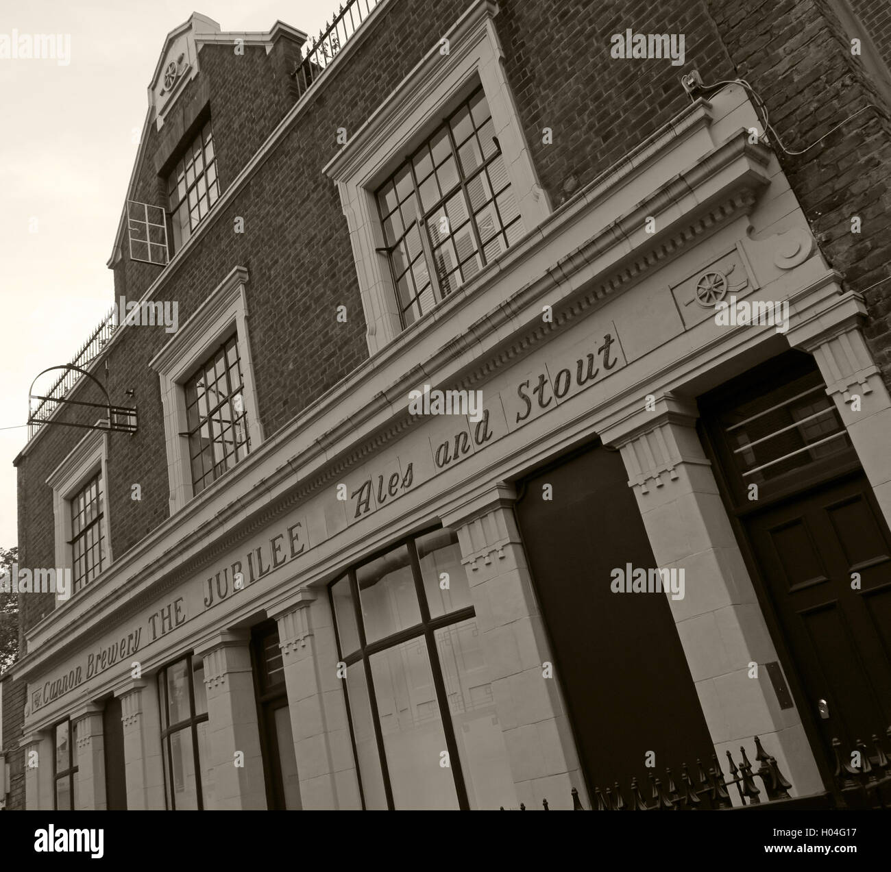 Il Giubileo Pub, Ales & Stout edificio, Somers Town, Euston,Camden, Londra Foto Stock