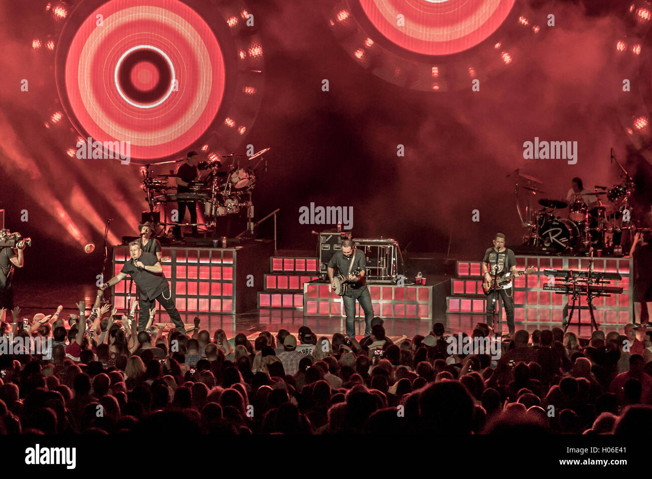 Clarkston, Michigan, Stati Uniti d'America. Xv Sep, 2016. RASCAL FLATTS esecuzione del rhythm & Radici Tour al DTE Energy Music Theatre di Clarkston, mi il 15 settembre 2016 © Marc Nader/ZUMA filo/Alamy Live News Foto Stock