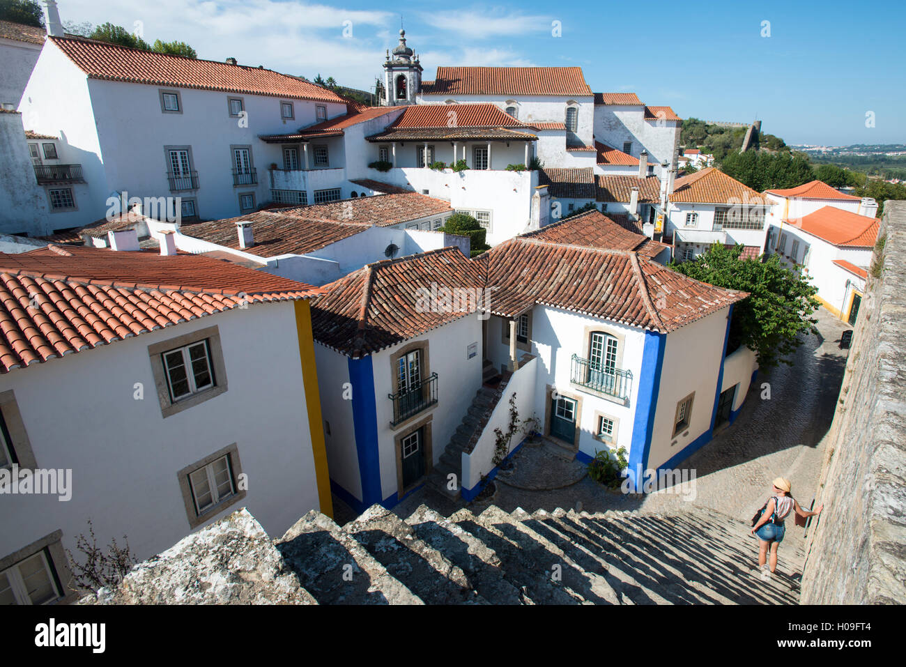 Il tradizionale e piccolo villaggio di Obidos nel distretto di Leiria, Portogallo, Europa Foto Stock