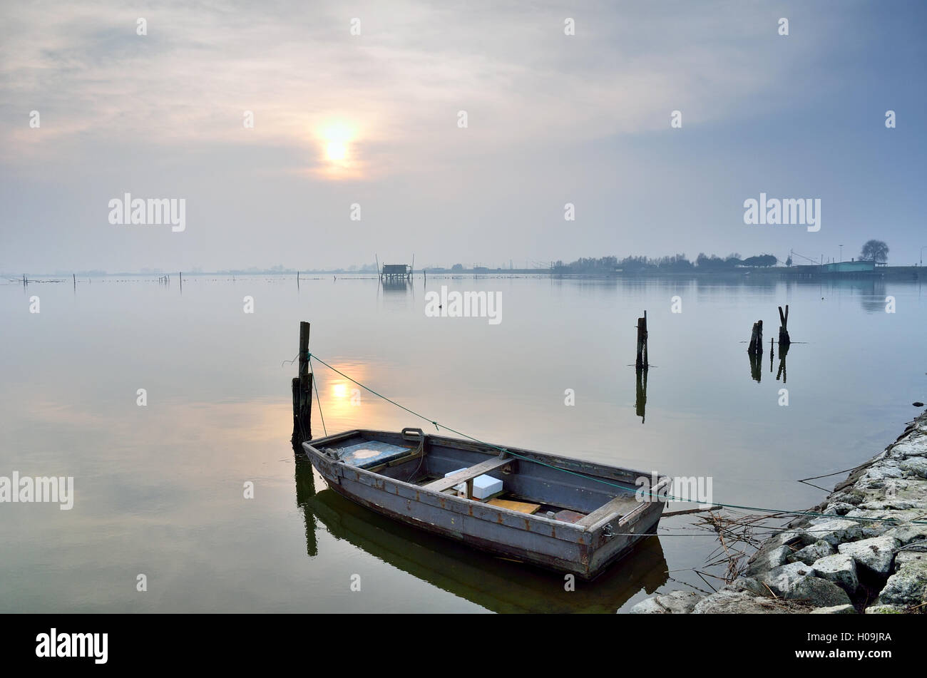 In barca il lago a Comacchio,l'Italia, in inverno Foto Stock