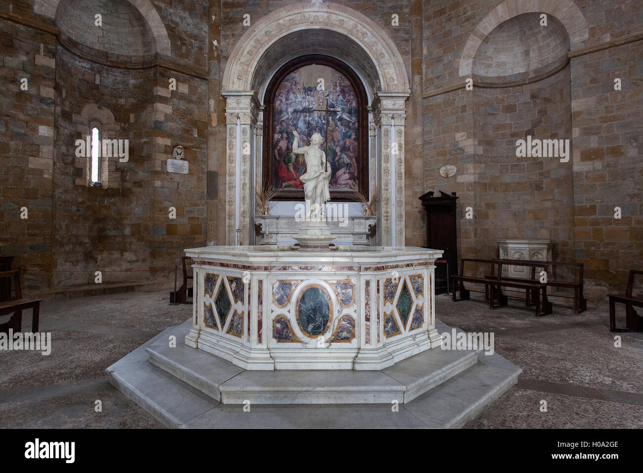 Fonte battesimale di Andrea Sansovino nel Battistero, il Battistero di