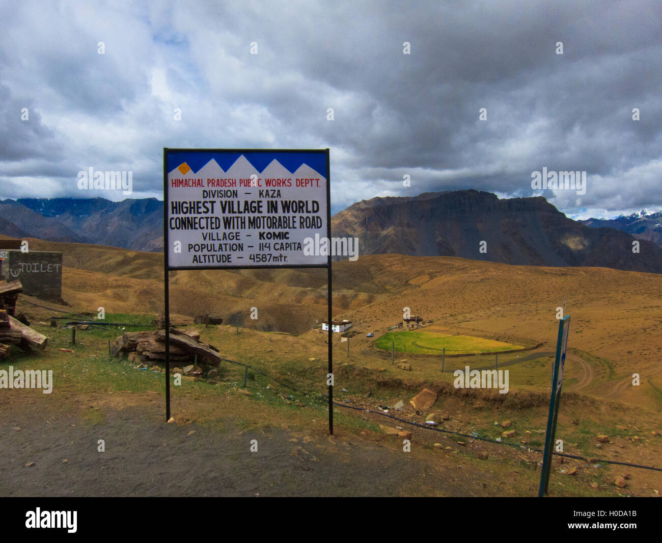 Komic Village - Spiti Valley (Himachal Pradesh, India) - la più alta del mondo village collegato da strada Foto Stock