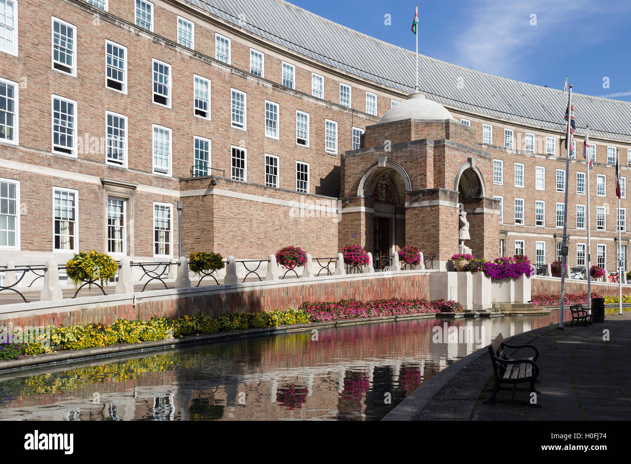 Bristol City Hall (precedentemente Bristol Casa consiglio), College Green, progettato da E. Vincent Harris c. 1938 e completato nel 1956. Foto Stock