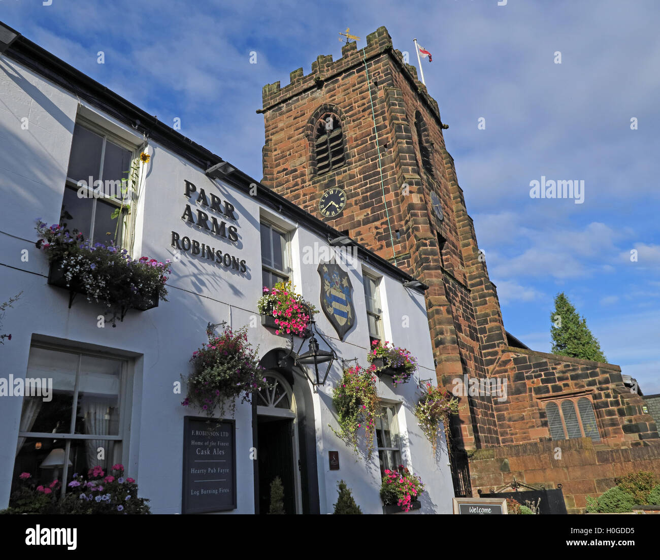 Bracci di Parr e Chiesa, Grappenhall Village, Warrington, Cheshire, Inghilterra, WA4 3EP Foto Stock