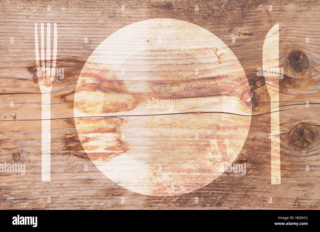 Illustrazione della piastra di bianco su marrone sullo sfondo di legno Foto Stock
