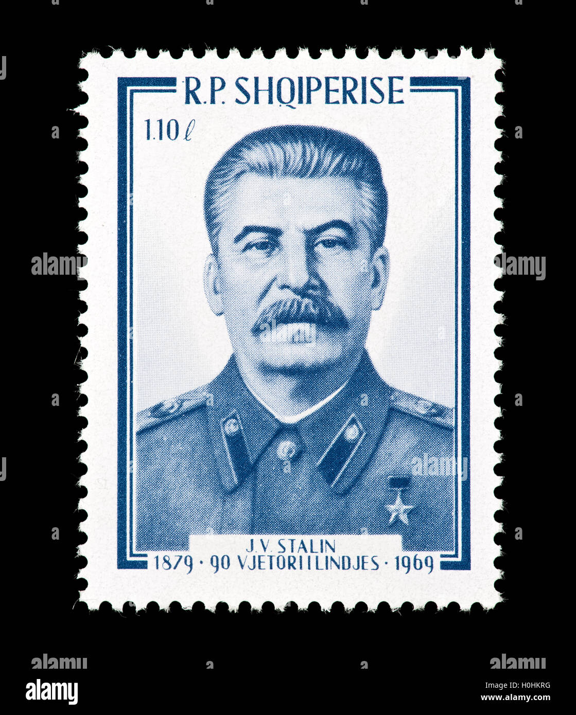 Francobollo da Albania raffigurante Stalin, novantesimo anniversario di nascita. Foto Stock