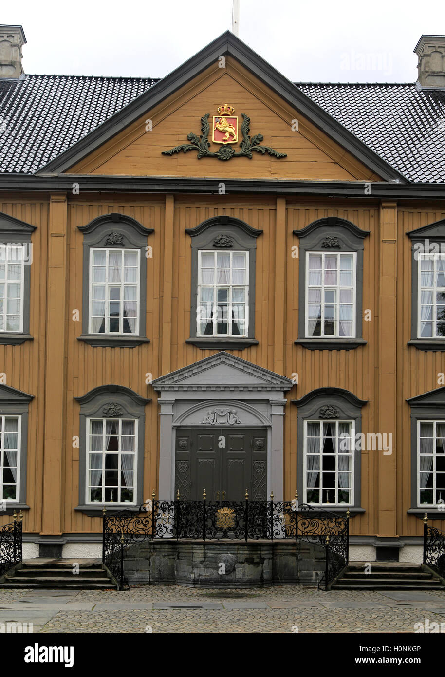 Stiftsgarden palazzo nella città di Trondheim, Norvegia Foto Stock