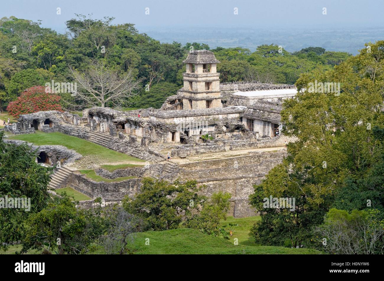 Palazzo El Palacio, rovine Maya di Palenque, Palenque, Chiapas, Messico Foto Stock