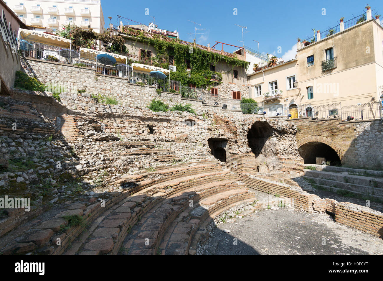 Il romano antico Teatro Odeon di Taormina, Sicilia, Italia, Europa Foto Stock
