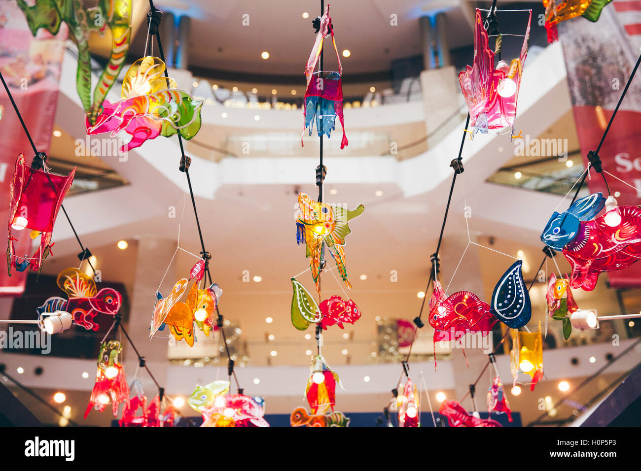 Lanterna decorazioni in the mall durante Mid-Autumn Festival Aka Moon Cake festival celebrazioni di Kuala Lumpur in Malesia. Foto Stock