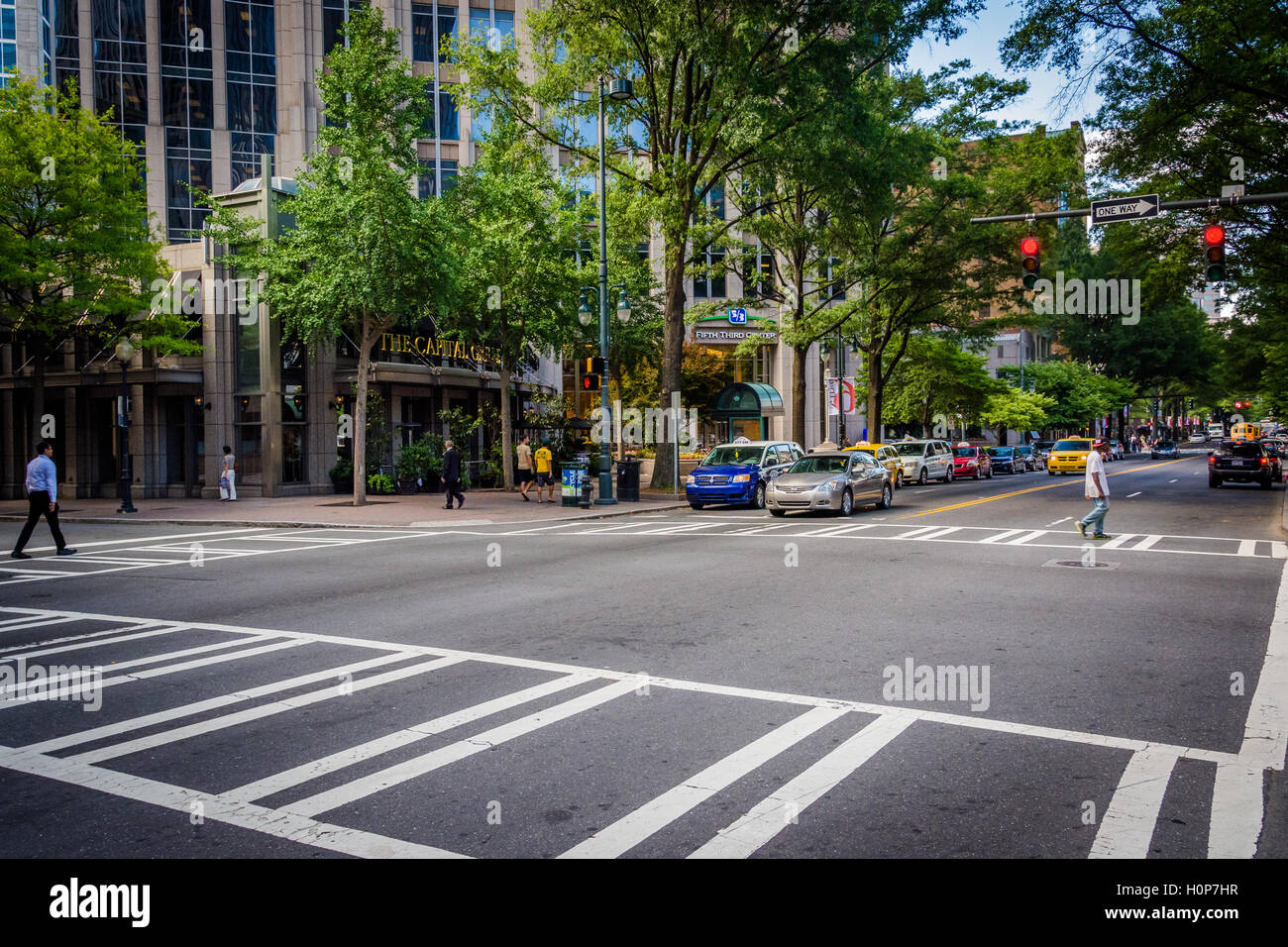 Tryon Street, in quartieri residenziali di Charlotte, North Carolina. Foto Stock