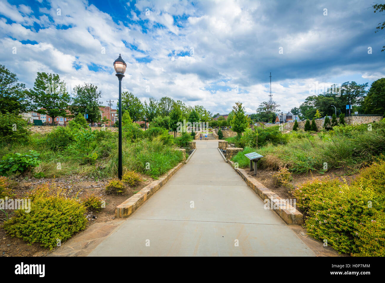 La passerella a Elizabeth Park, in Elizabeth, Charlotte, North Carolina. Foto Stock