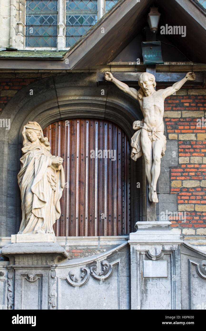 Statua di Cristo sulla croce, Anversa, Belgio Foto Stock