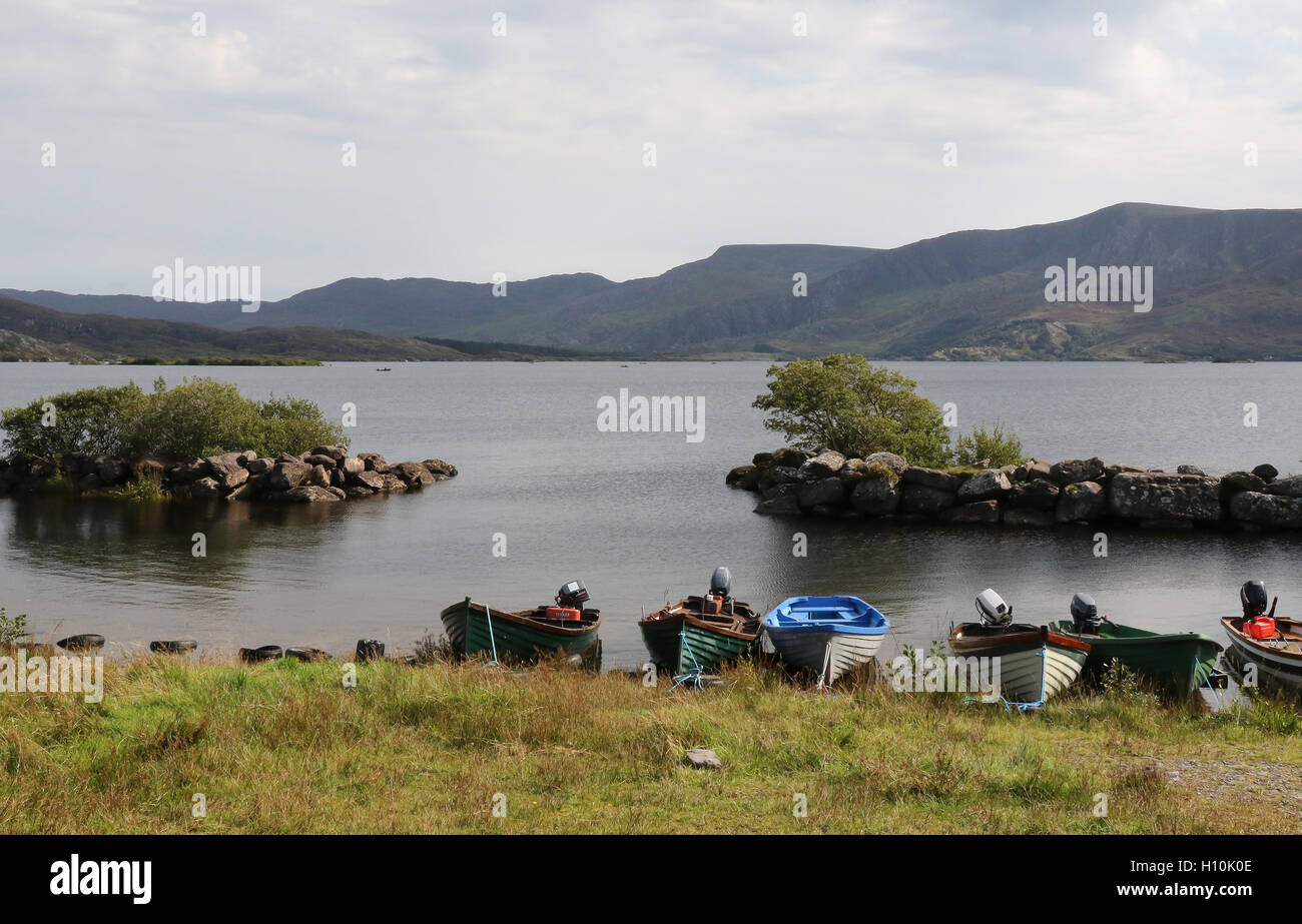 Lough Currane nella Contea di Kerry, famoso per la sua del salmone e della trota di mare pesca. Foto Stock