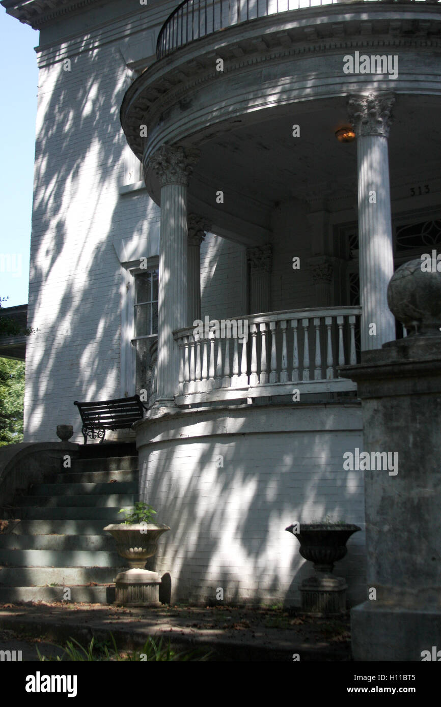 Round portico di casa con architettura classica Foto Stock