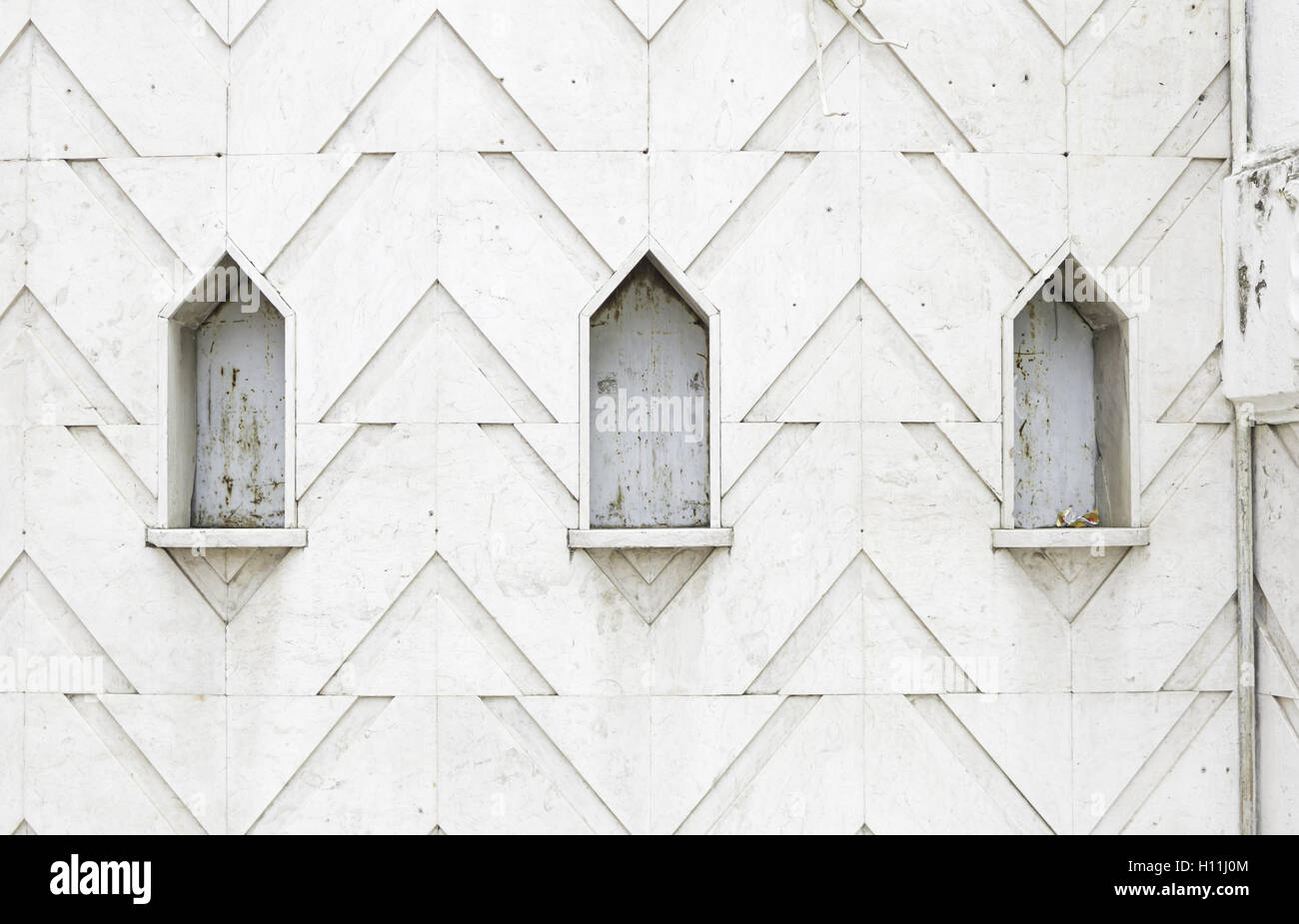 Finestre chiuse e abbandonate il teatro, costruzione Foto Stock