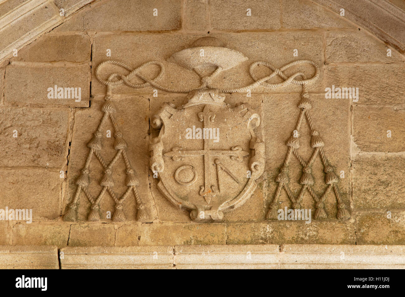 Monastero di San Salvador (X secolo) - Stemma dell Arcivescovo di San Rosendo, Celanova, provincia di Orense, Spagna, Europa Foto Stock