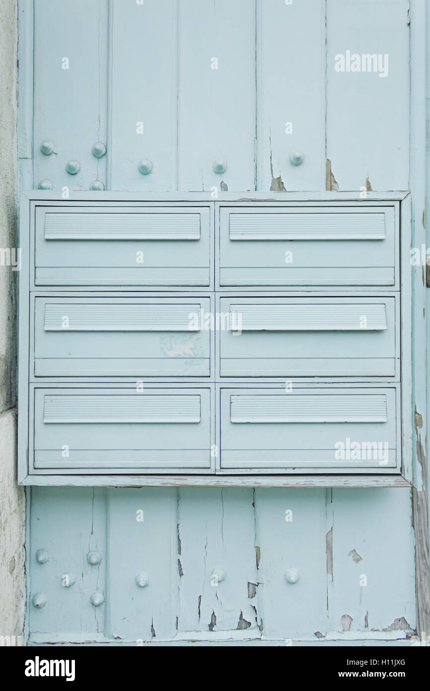 Cassette postali in Urban green building, costruzione Foto Stock