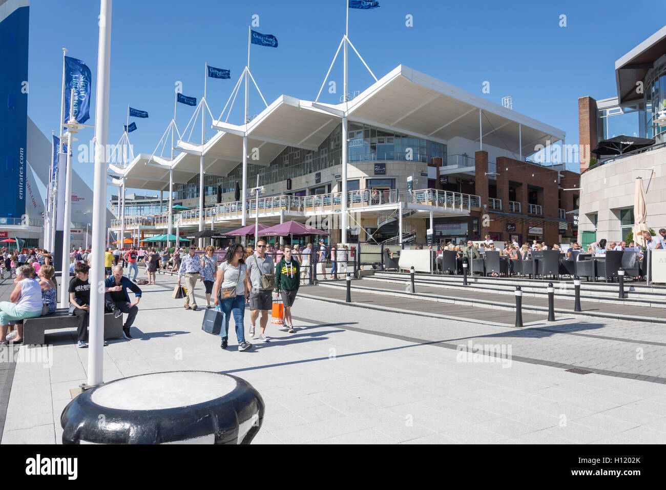 Gunwharf Quays, Portsmouth Porto, Portsmouth, Hampshire, Inghilterra, Regno Unito Foto Stock