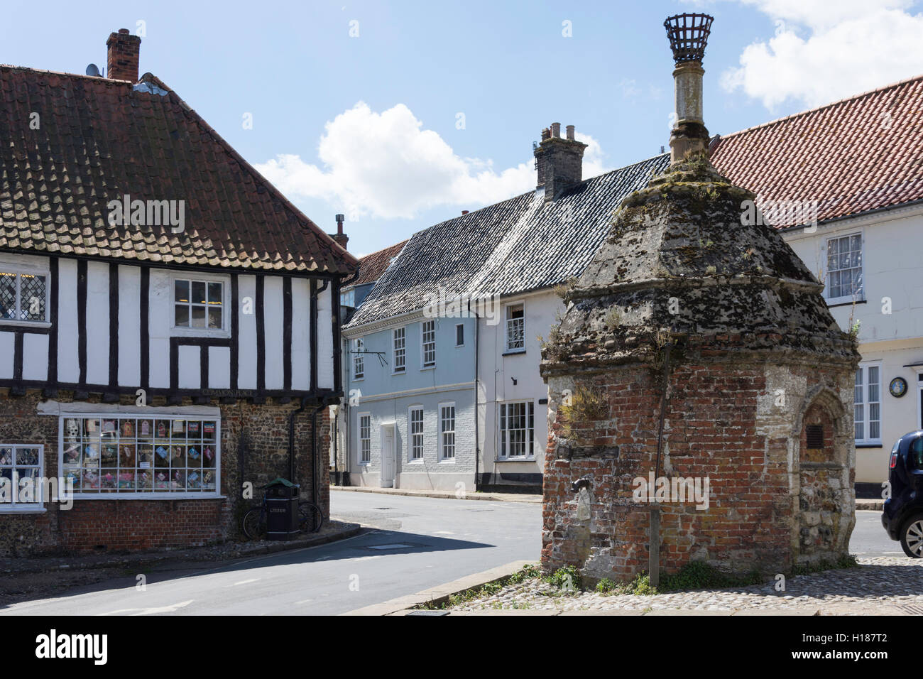 Il XVI secolo punp, luogo comune, Little Walsingham, Norfolk, Inghilterra, Regno Unito Foto Stock