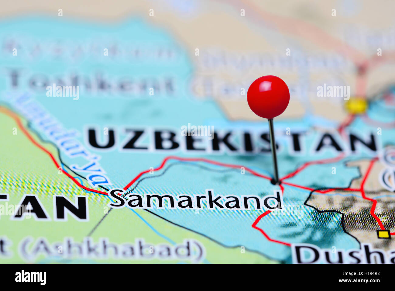Samarcanda e imperniata su una mappa di Uzbekistan Foto Stock