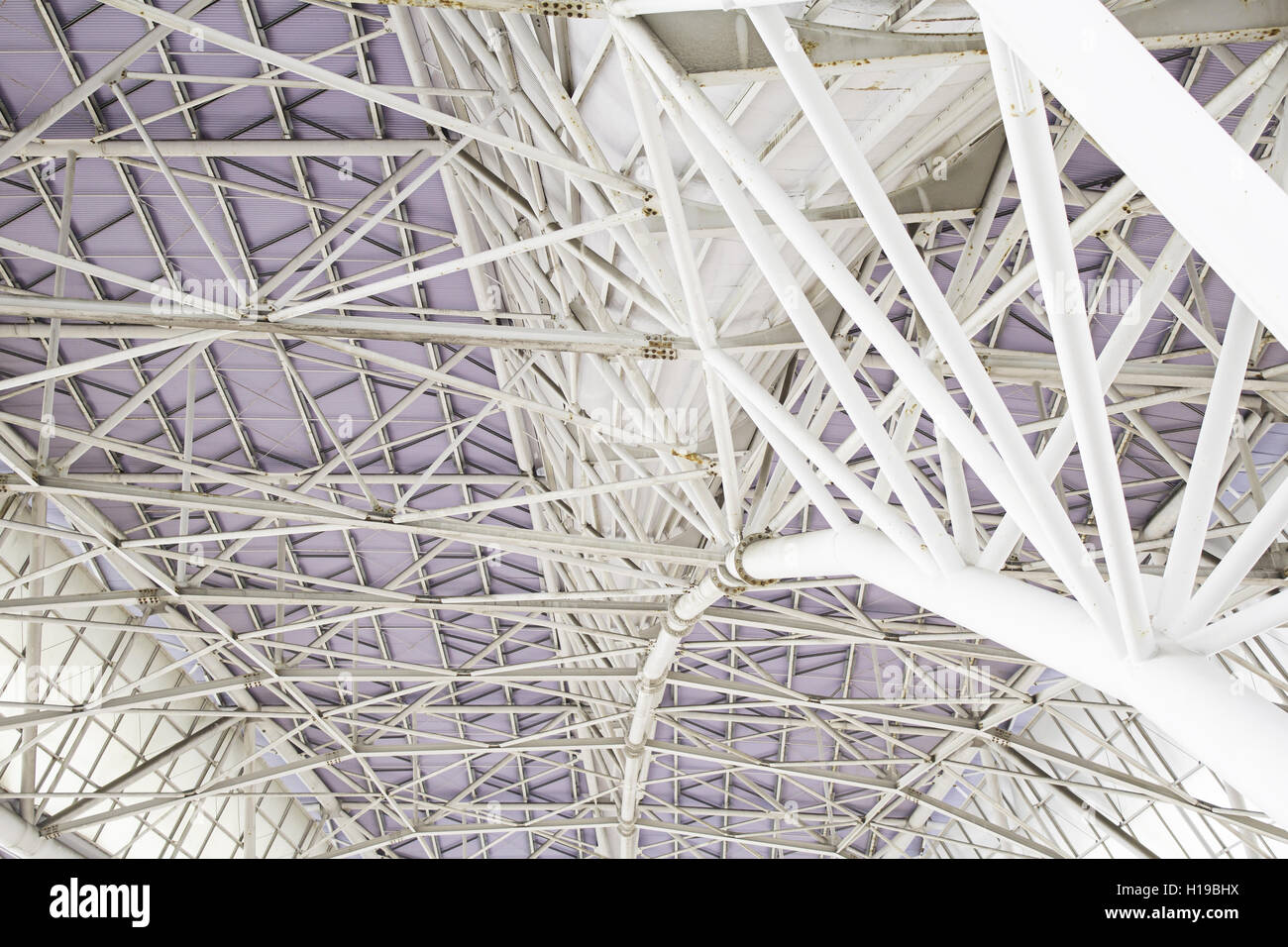 Struttura di bianco acciaio costruzione di ponti Foto Stock