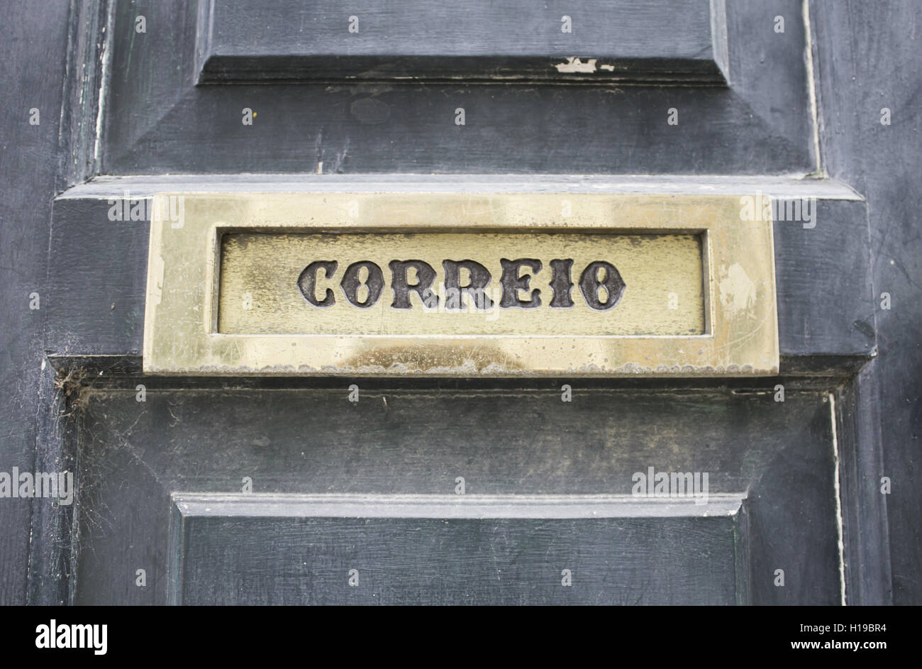 Mail a porta palazzo urbano costruzione Foto Stock