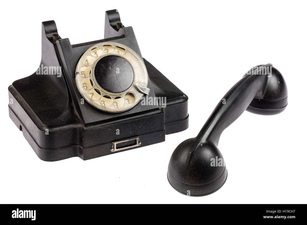 Vecchio telefono isolato su un studio sullo sfondo bianco Foto Stock