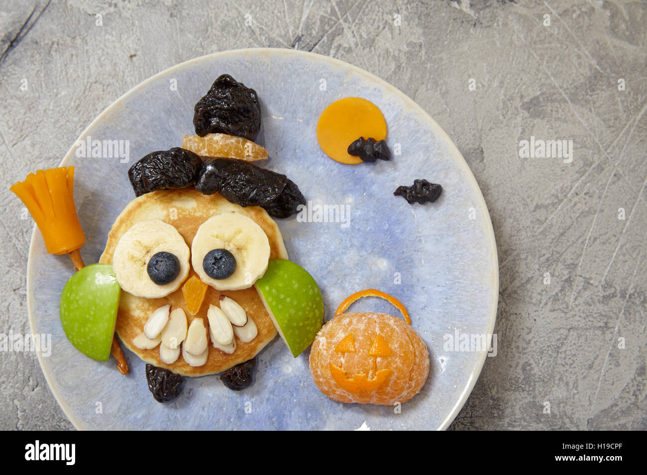 Owl pancake per colazione per bambini su Halloween Foto Stock