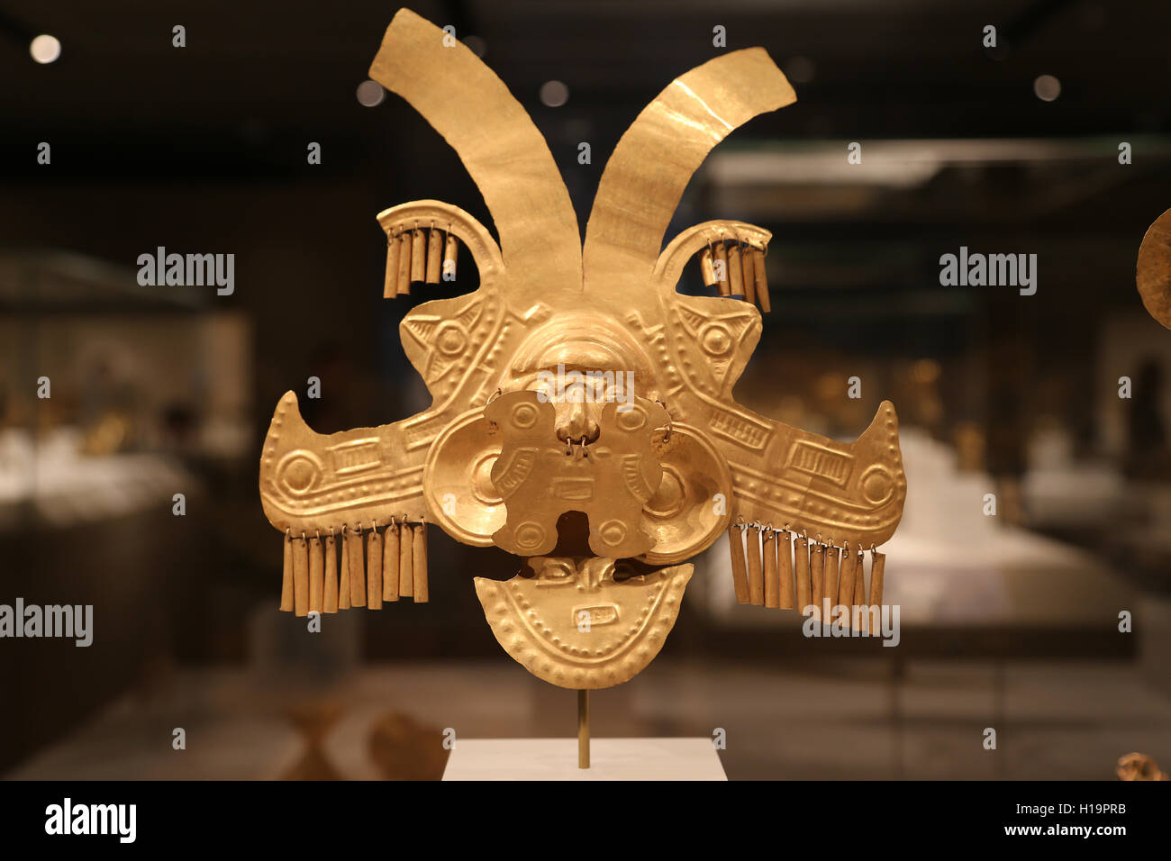 Ornamento di acconciatura. La Colombia. Yotoco (Calima), 1st-7secolo. Oro. Metropolitan Museum of Art. Ny. Stati Uniti d'America. Foto Stock