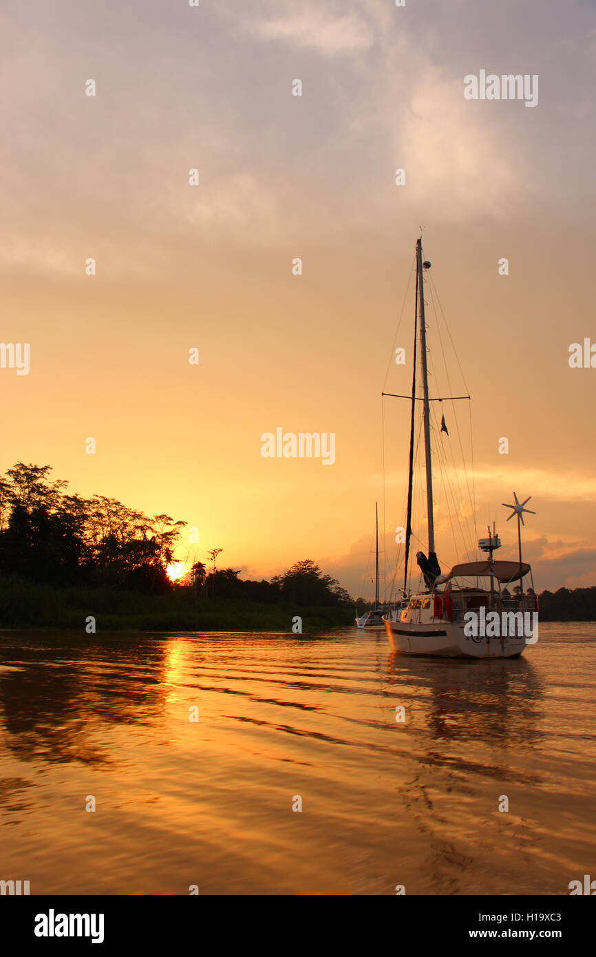 Fiume Kinabatangan, Boreno Foto Stock