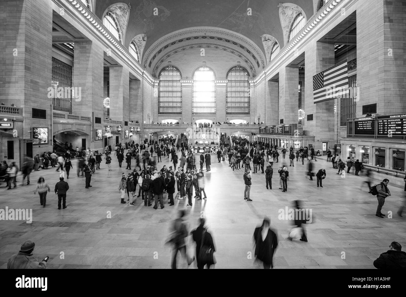 Grand Central Terminal / Stazione nella città di New York con la folla vivace intorno al Concourse Foto Stock