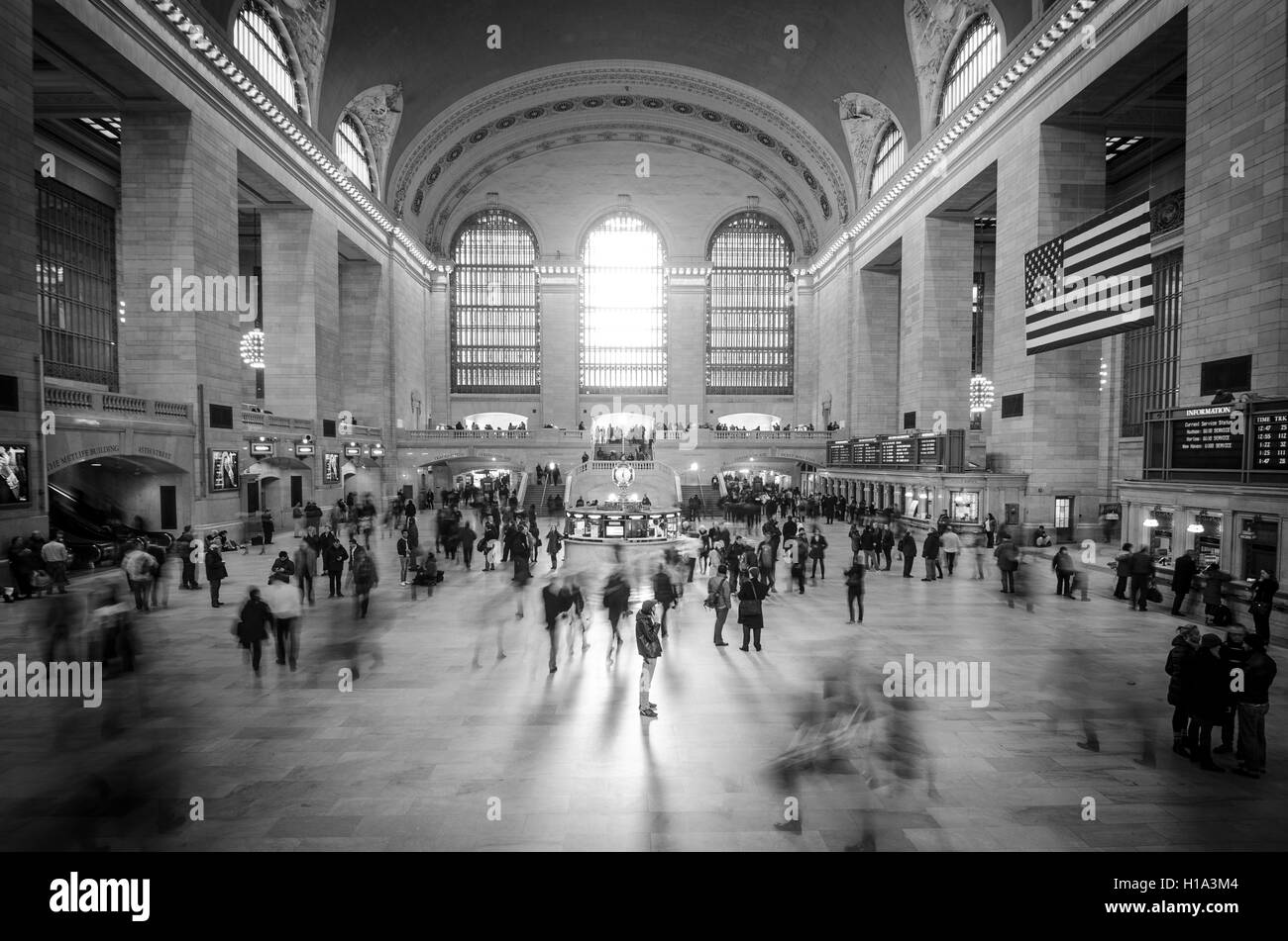 Grand Central Terminal / Stazione nella città di New York con la folla vivace intorno al Concourse Foto Stock