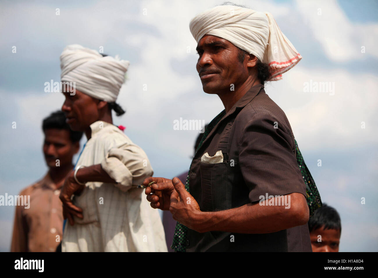 Uomini tribali, tribù Muria, Benur Village, Chattisgarh, India Foto Stock