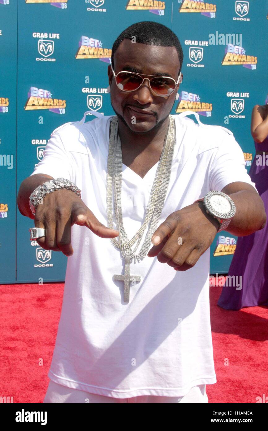 File. 23 Sep, 2016. Il rapper SHAWTY LO, noto per la sua canzone "ey sapere' e abbandonato un reality show televisivo circa le madri dei suoi 11 bambini, morto mercoledì dopo un incidente di macchina in Atlanta, il suo manager ha detto una stazione radio locale. Egli è stato 40 anni, ufficiale la causa della morte è in sospeso. Nella foto: 3 giugno 2007 - Shawty Lo nella foto che arrivano sul tappeto rosso per il 2008 BET Awards di Hollywood California presso il Santuario Auditourium. © Globo foto/ZUMAPRESS.com/Alamy Live News Foto Stock