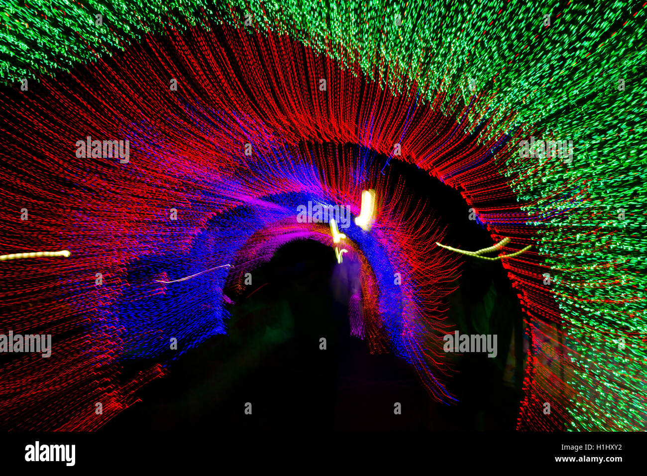 Tunnel di luce al neon nel nuovo anno Foto Stock