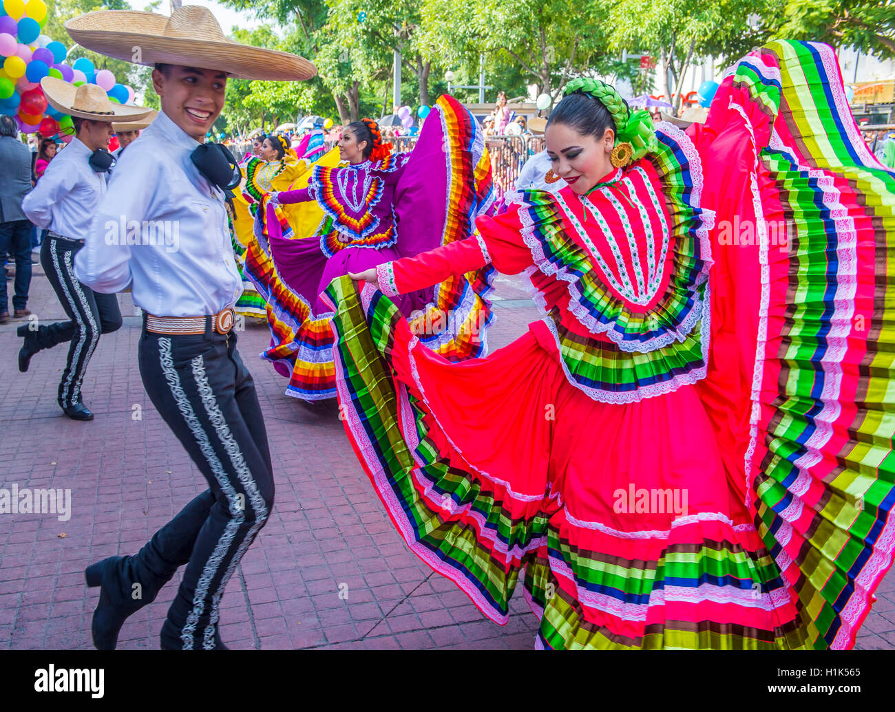 I partecipanti in una sfilata in occasione del XXIII International Mariachi & Charros festival a Guadalajara in Messico Foto Stock